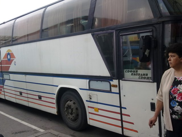 Автобусът София- Пловдив чака туристите на автогарата в столицата
