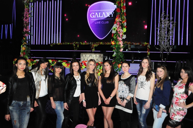 Част от финалистките в конкурса Мис Пловдив 2014