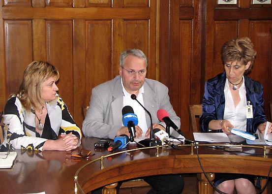 Зам.-кметът Ангелов свика брифинг, за да разясни, че изнасилване няма