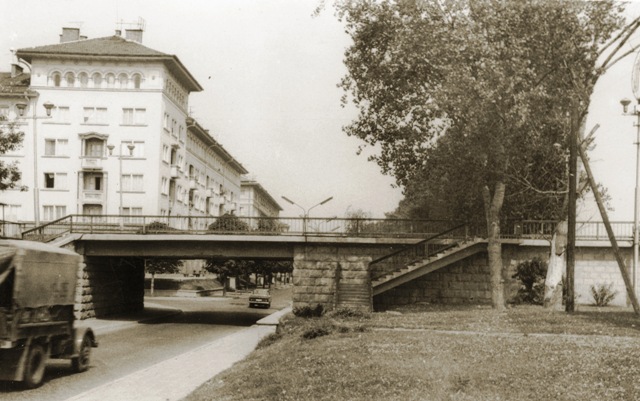 Надлез при моста на Марица по булевард “Руски“ в Пловдив, изграден през  1966 г.