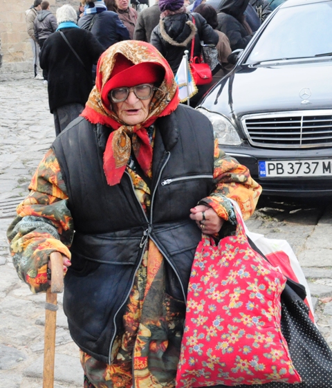 Чедо, чорбата изстина...