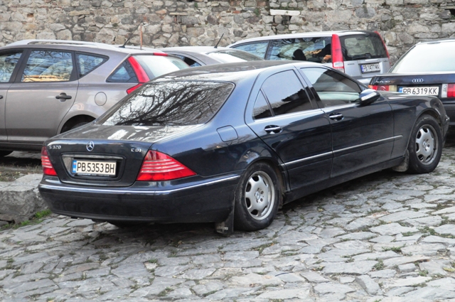 Лимузината на игуменът Борис