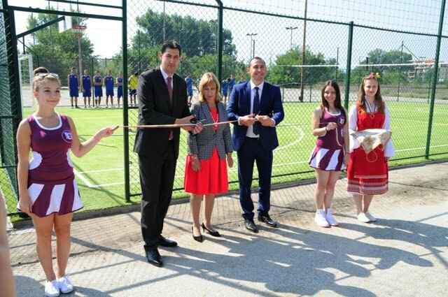 Откриване на спортна площадка в ЕГ"Ив.Вазов" през 2015 г.