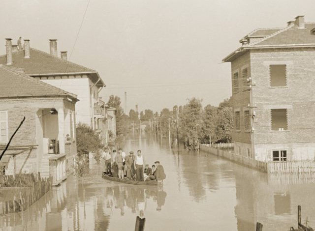 Наводненията под тепетата