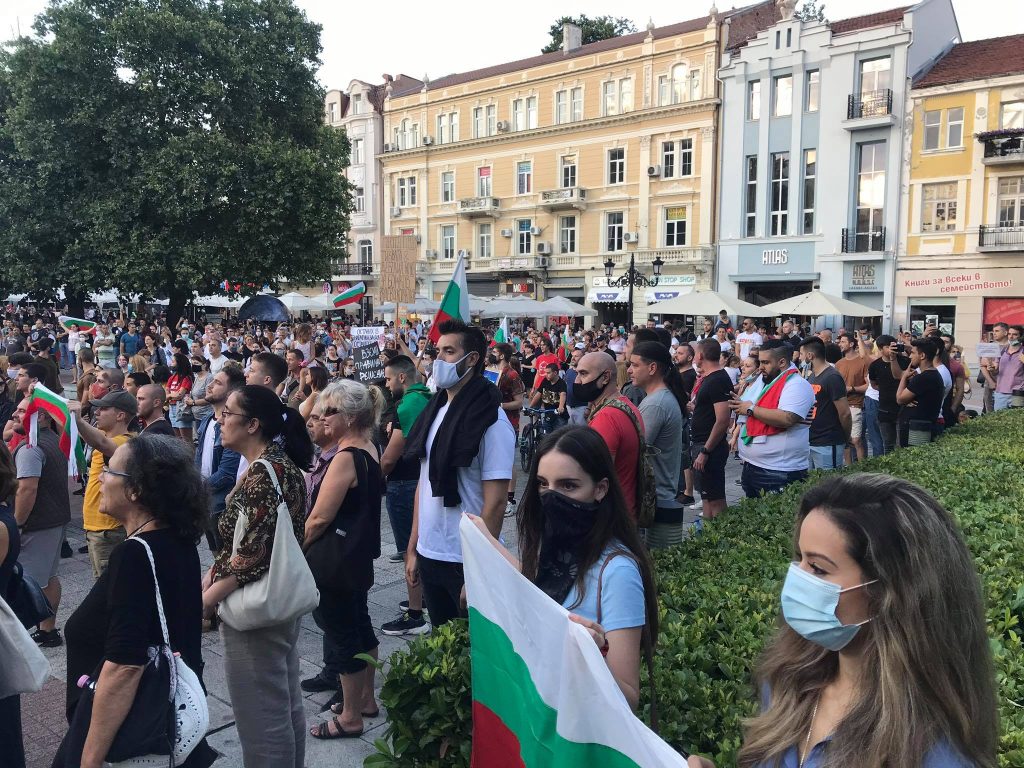 Хиляди на най-големия пловдивски протест