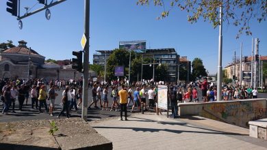 протест срещу новите мерки