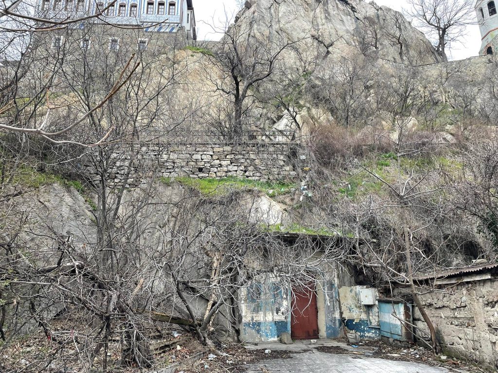 бункер Понеделник пазар