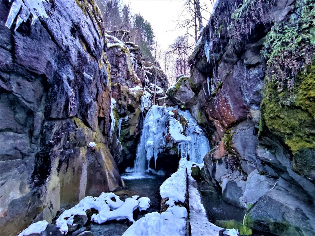 Костенски водопад