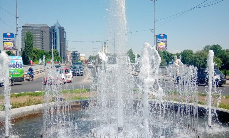 фонтана на кръговото до Водната палата