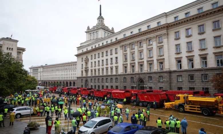 Протест пътни строители