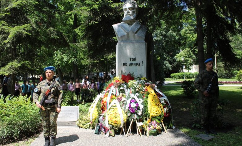 паметник на Ботев в Пловдив